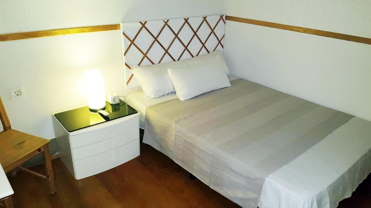 Apartament Sagrada Familia Bed & Breakfast Барселона Екстериор снимка